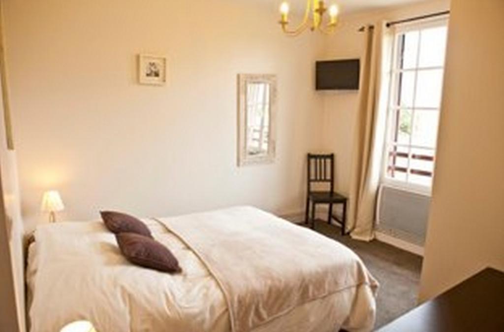 Logis Auberge Des Aulnettes Эрувиль-Сен-Клер Экстерьер фото