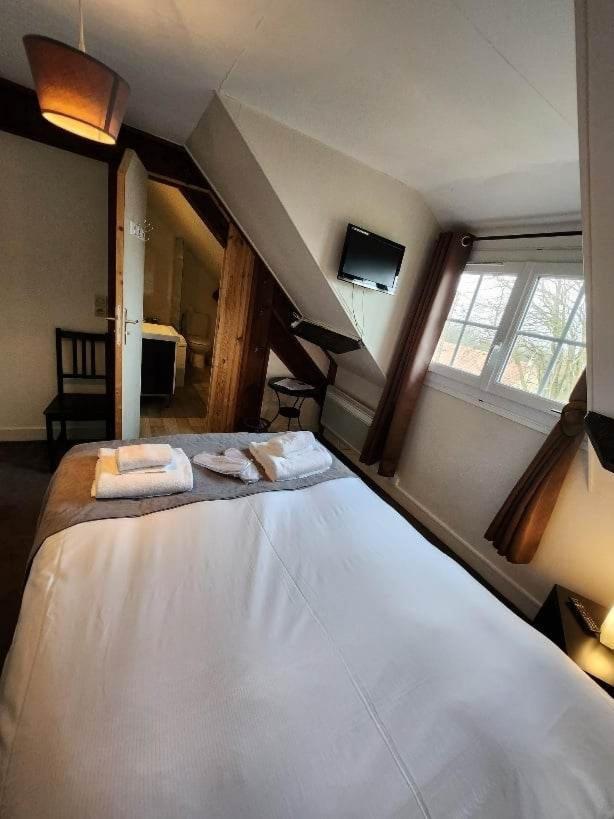 Logis Auberge Des Aulnettes Эрувиль-Сен-Клер Экстерьер фото